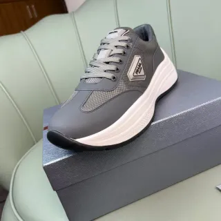 Prada Cloudbust Gris Blanco Suela plataforma gruesa de material mixto upper sneakers lifestyle