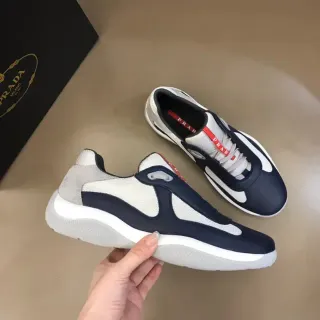 Prada Cloudbust أزرق بحري أبيض سليب أون بناء غير متماثل حظر الألوان أحذية رياضية للأسلوب الحياتي