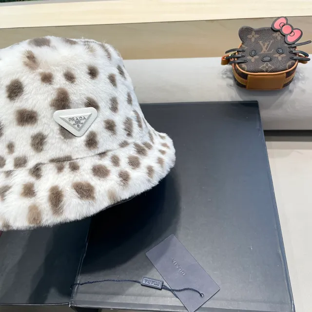 Prada Leopard-Print Faux Fur Beret 7