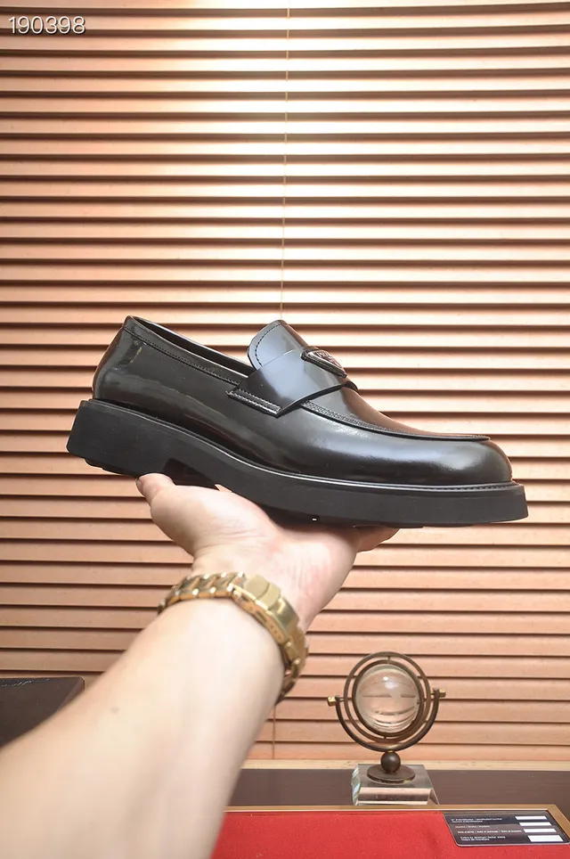 Prada Loafer poli noir cuir slip-on loafers 4