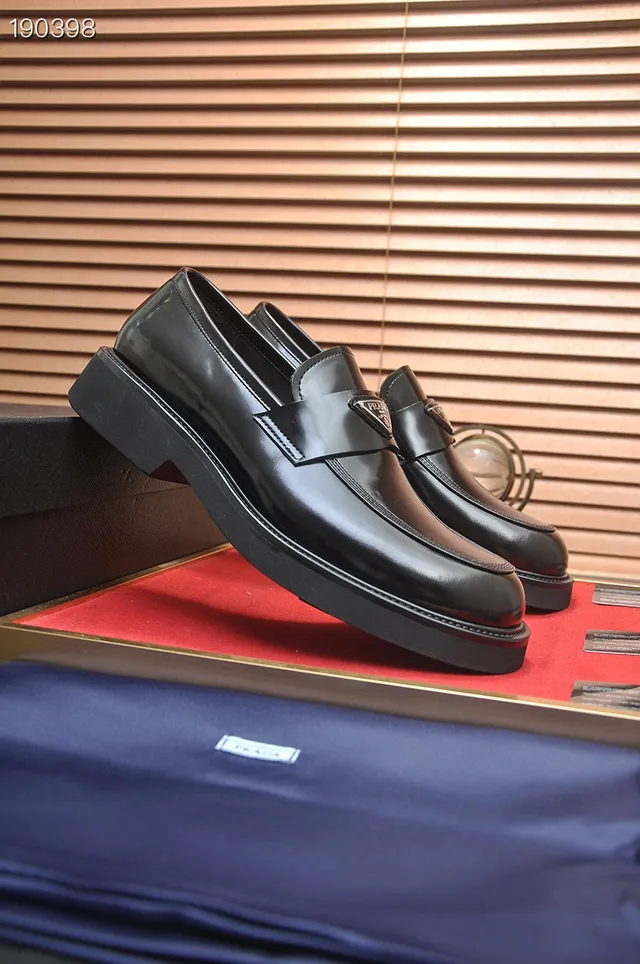 Prada Loafer poli noir cuir slip-on loafers 8