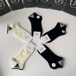 Prada Logo-Ankle Black White Ribbed Knit Triangular Patch Socks