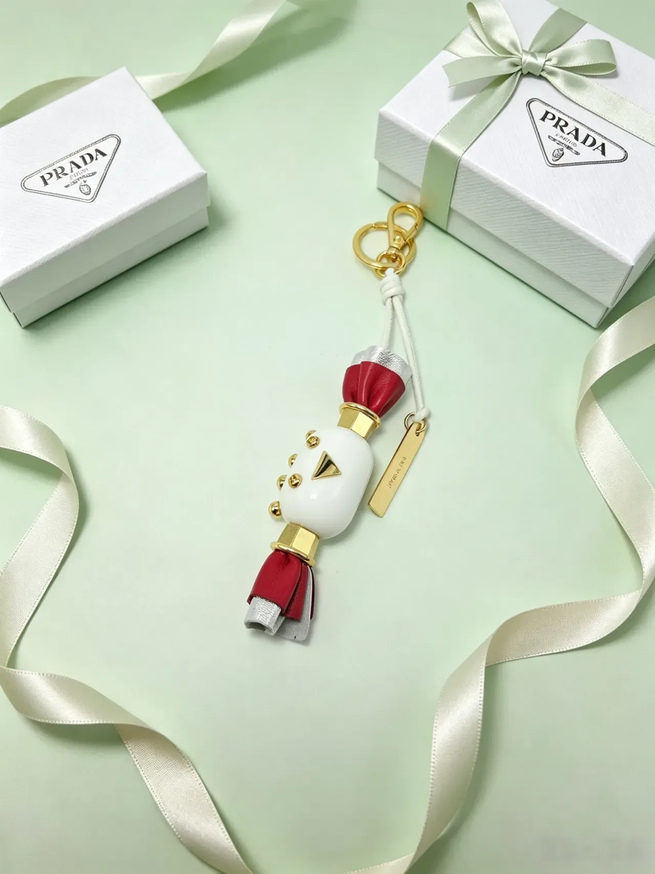 Prada Pink Gold Candy-Shaped Charm Leather Bow Detail Crossbody Bag 10