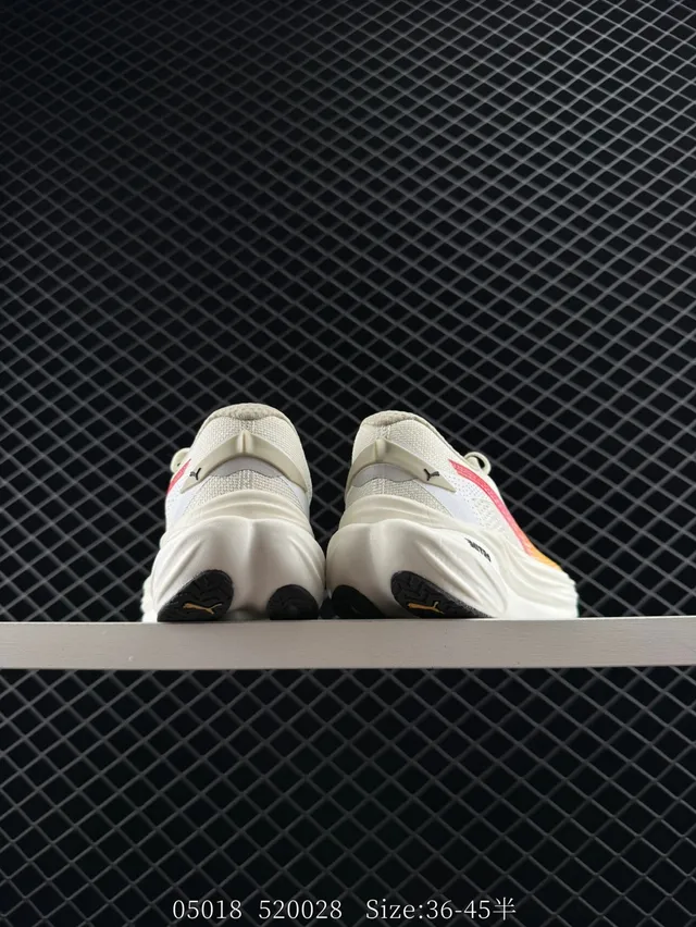 Puma Deviate NITRO 3 Off-White Running Shoes 4