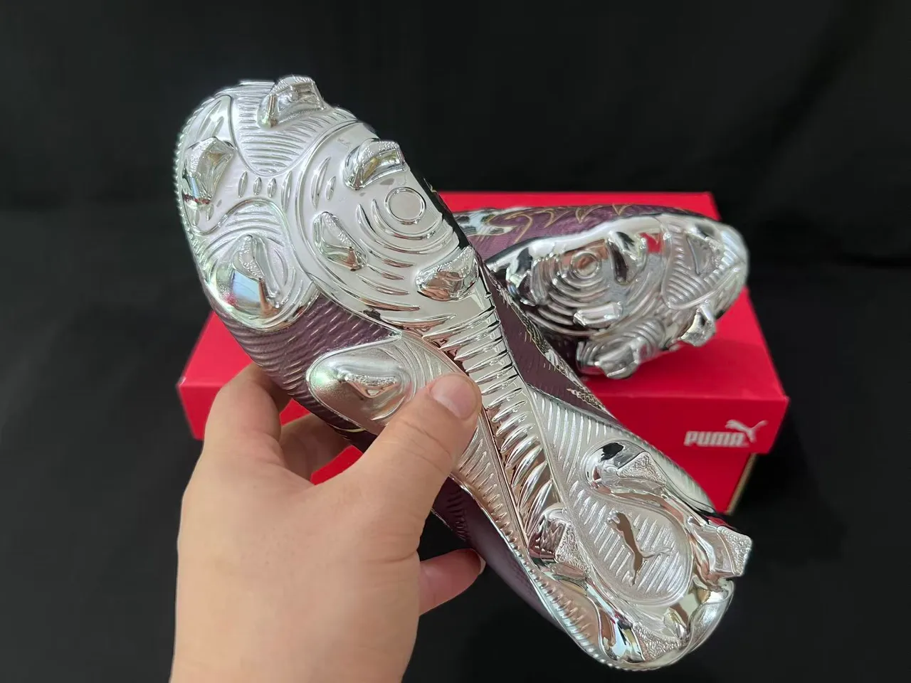 Puma Future Z Sapatos de futebol burdeos chama metálica para solo firme 2