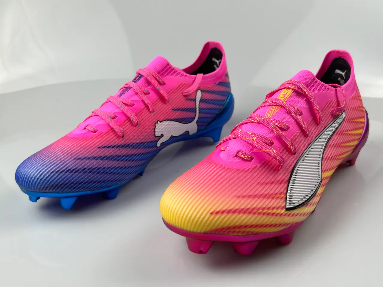 Puma Future Z Rose Jaune Tricoté Dégradé Partie supérieure Intégré Lacets Sol ferme Chaussures de football 2