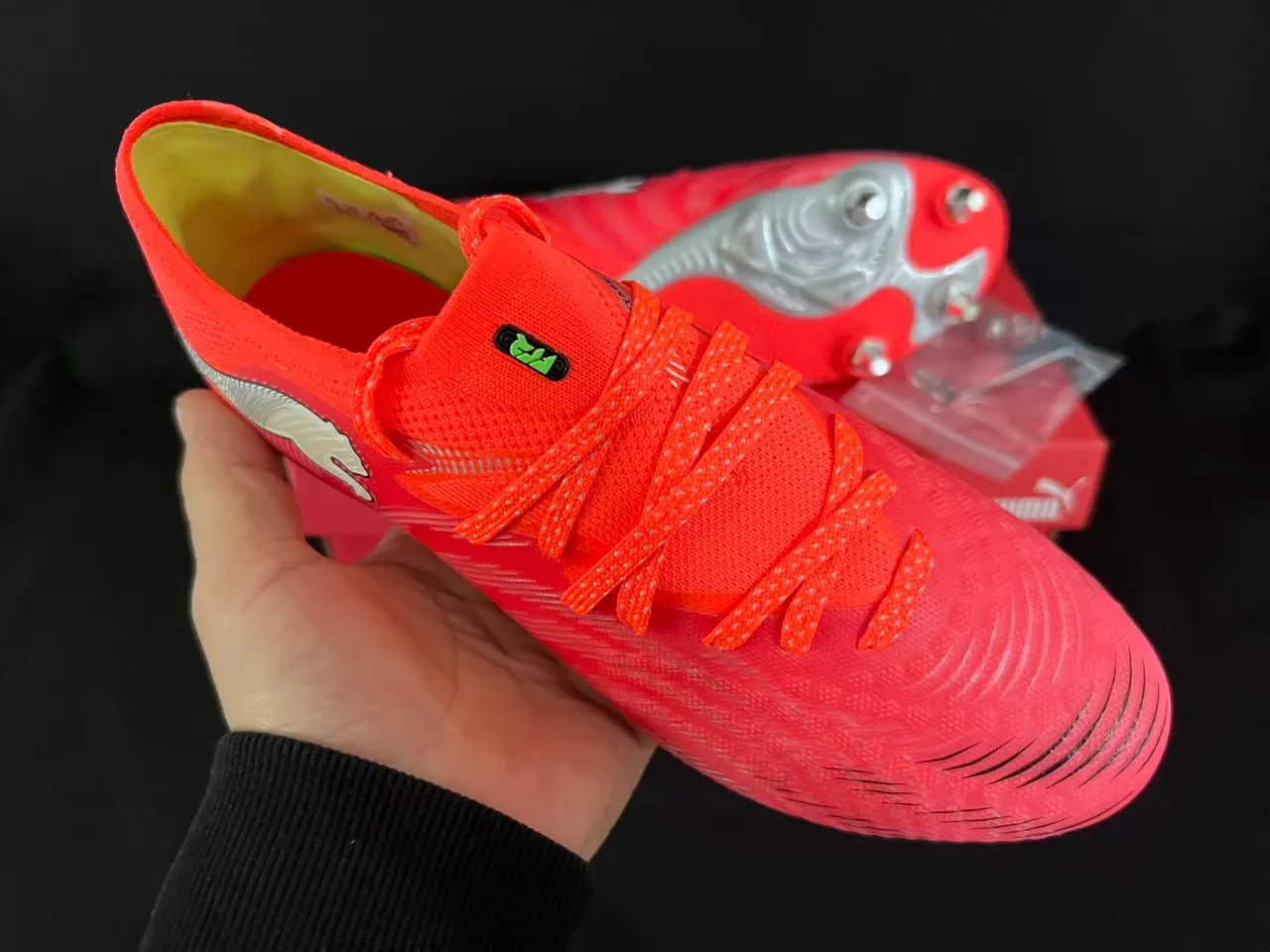 Puma Future Z Rouge Argent Bas Coupe Tricoté Supérieur Sol Ferme Chaussures de Football 5