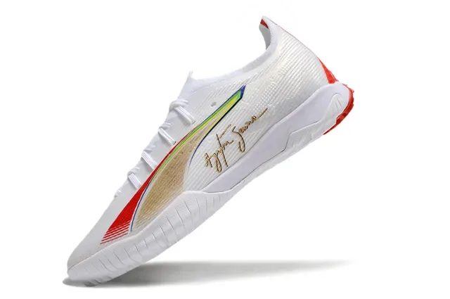 Puma Chaussures de football indoor blanc rouge upper de maille bas profil rayures iridescentes arc-en-ciel 3