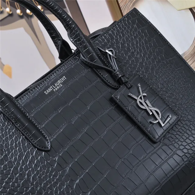 Saint Laurent Sac de Jour Sac tote en cuir noir estampé crocodile 7