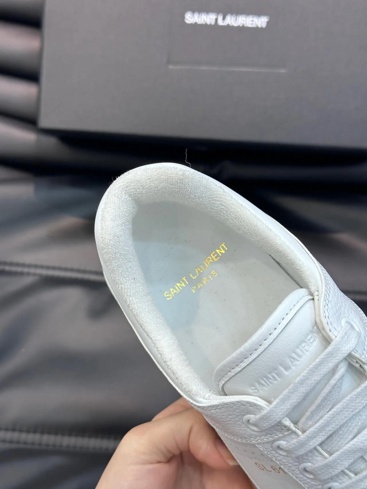Saint Laurent SL 61 Sneakers Lifestyle en Cuir Texturé Blanc 7