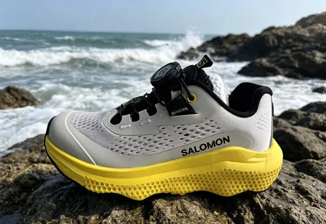 Salomon White Pink Mesh Upper BOA Dial Closure Running Shoes 2