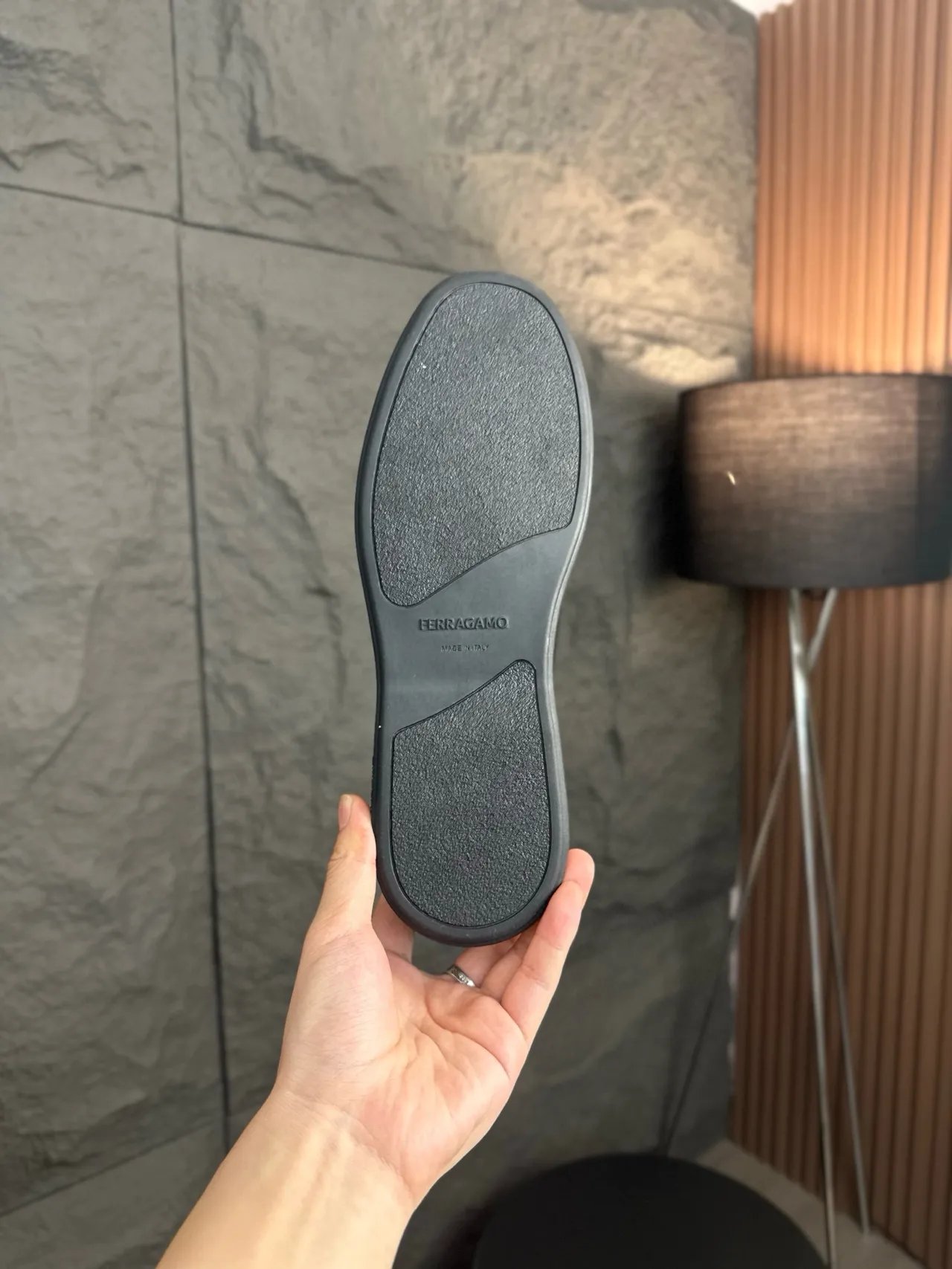 Salvatore Ferragamo Gancini Loafer Noir cuir grainé Mocassins 6