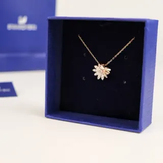 Swarovski Flower-Shaped Crystal Pendant Necklace