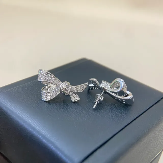 Tiffany & Co. Boucles d'oreilles diamants pavés bow 3