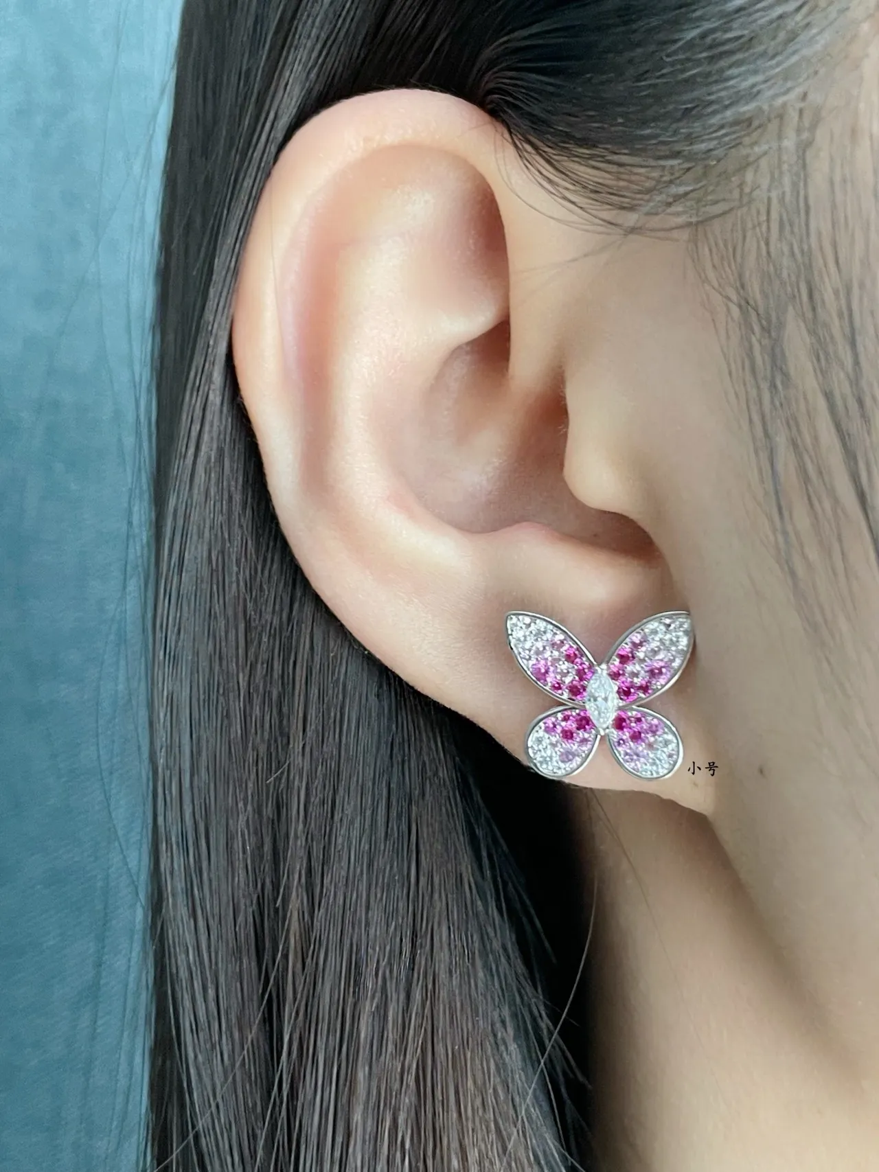 Tiffany & Co. Boucles d'Oreilles Stud Gemmes Roses et Blanches Pavé Papillon 9