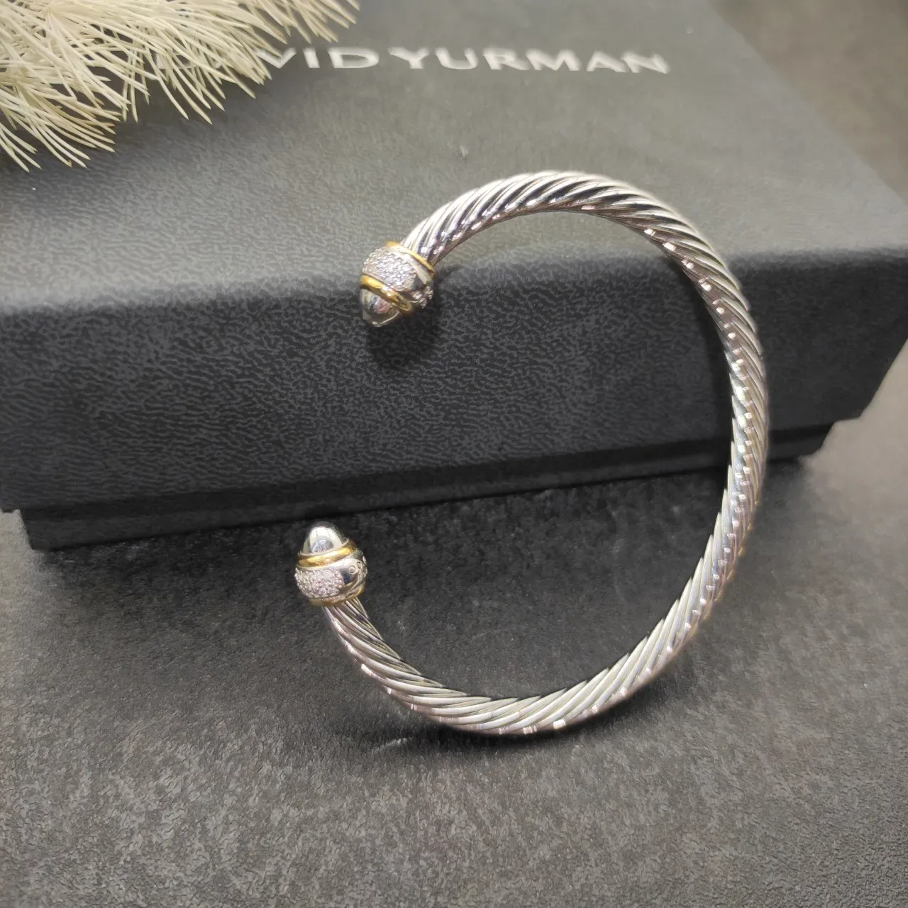 Tiffany & Co. HardWear Pulseira de Cordoa Trançada com Capas Pavé 3