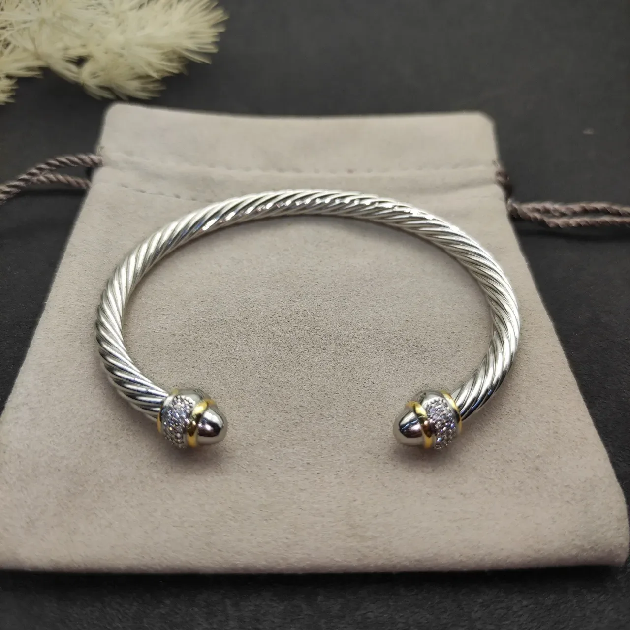 Tiffany & Co. HardWear Pulseira de Cordoa Trançada com Capas Pavé 6