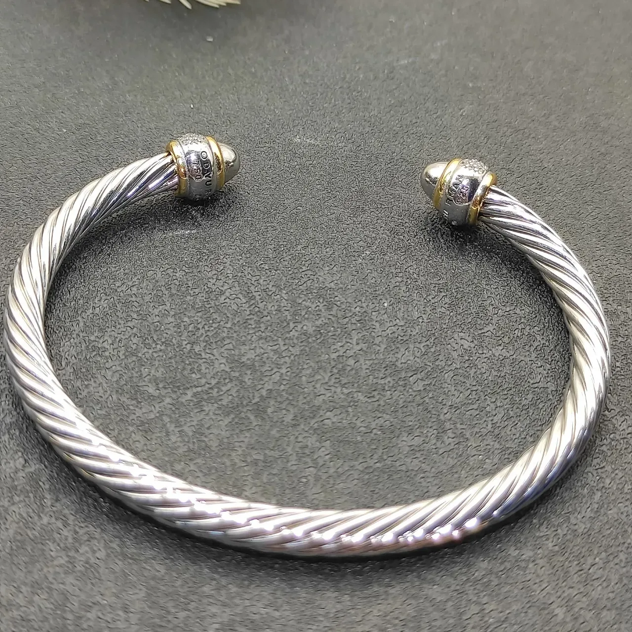 Tiffany & Co. HardWear Pulseira de Cordoa Trançada com Capas Pavé 8
