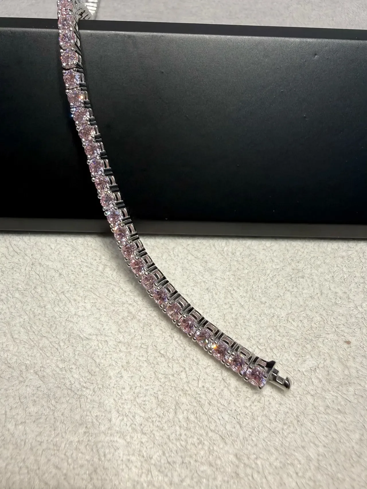 Tiffany & Co. Bracelet Argent Rose Gemmes Pavé-Set Accents de Pierres Claires Alternants 5
