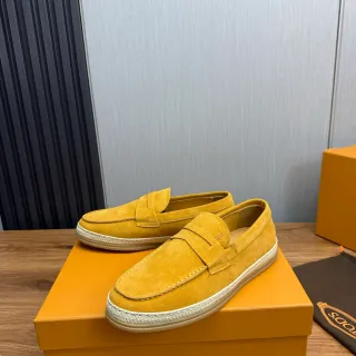 Tod's Penny Loafer Zapatos de ante amarillo mostaza con suela de esparto