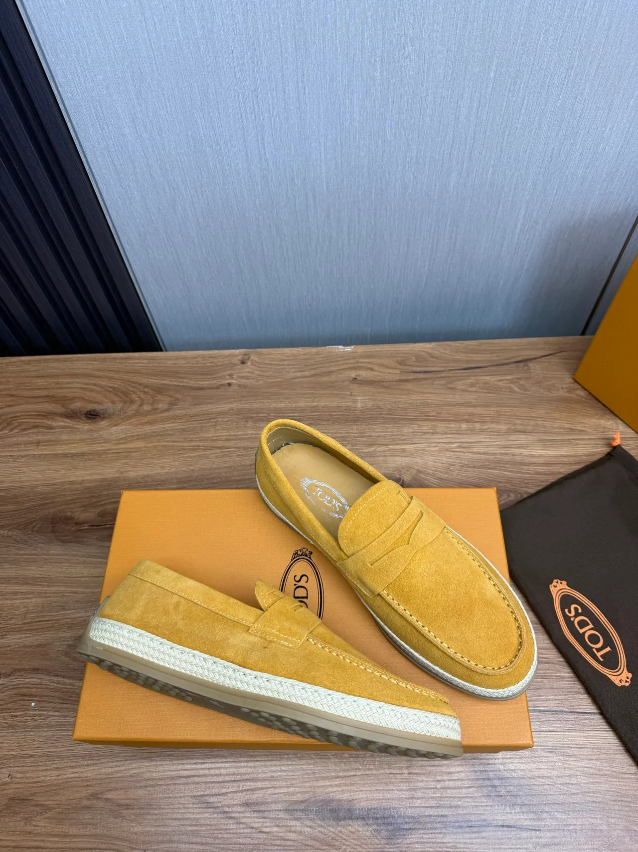 Tod's Penny Loafer Mocassins de camurça amarelo mostarda com sola de alpargata 6
