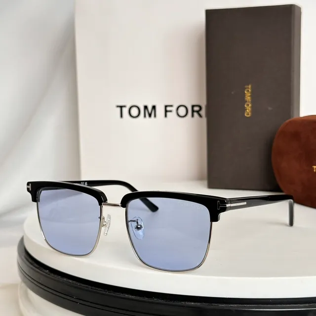 Tom Ford Rectangular Half-Rim Black and Gold Optical Glasses 7