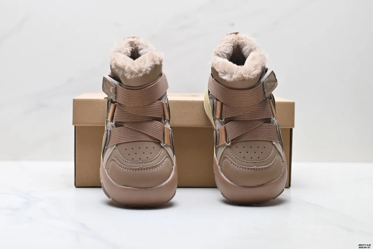 UGG Beige Marron Bottines à la cheville doublées de fausse fourrure Bottes de neige 19