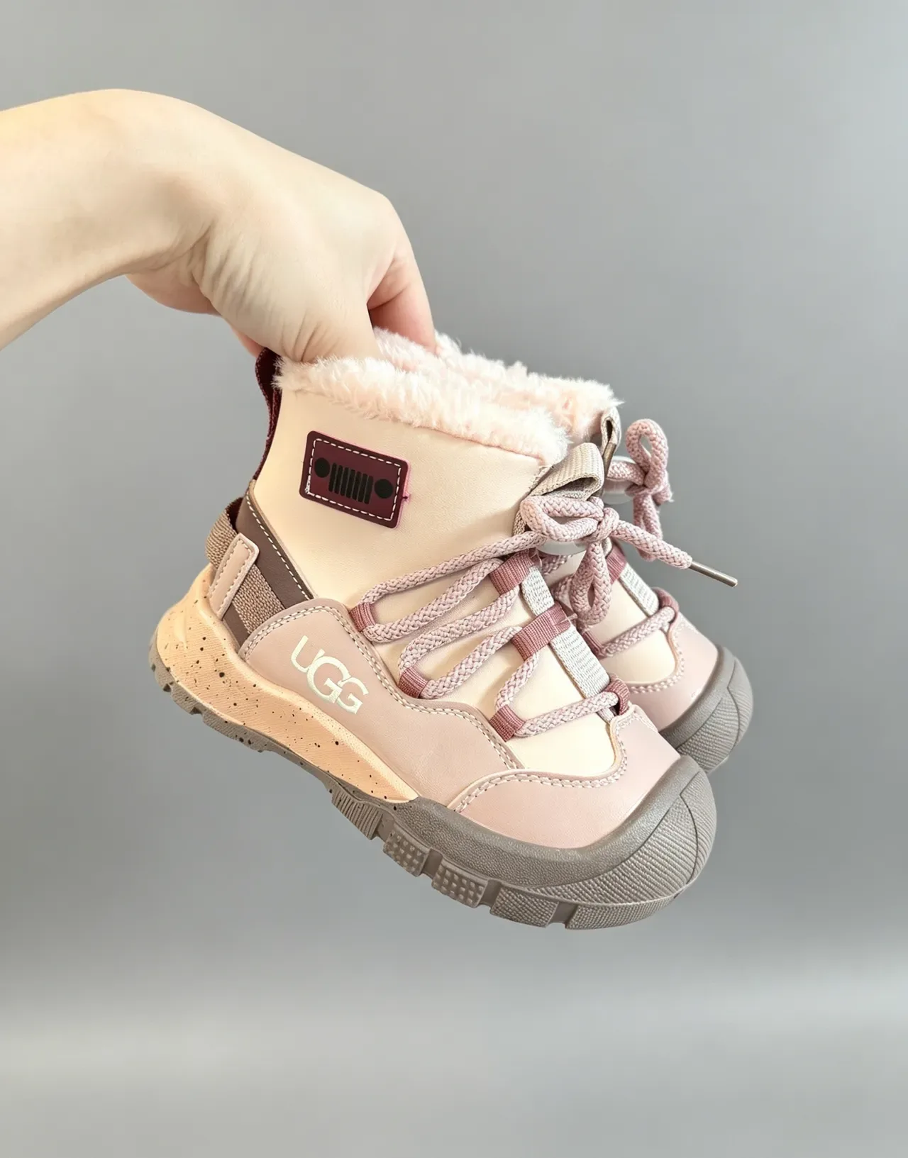 UGG भूरा ग्रे शियरलिंग लाइन्ड चंकी सोल स्नो बूट्स 4