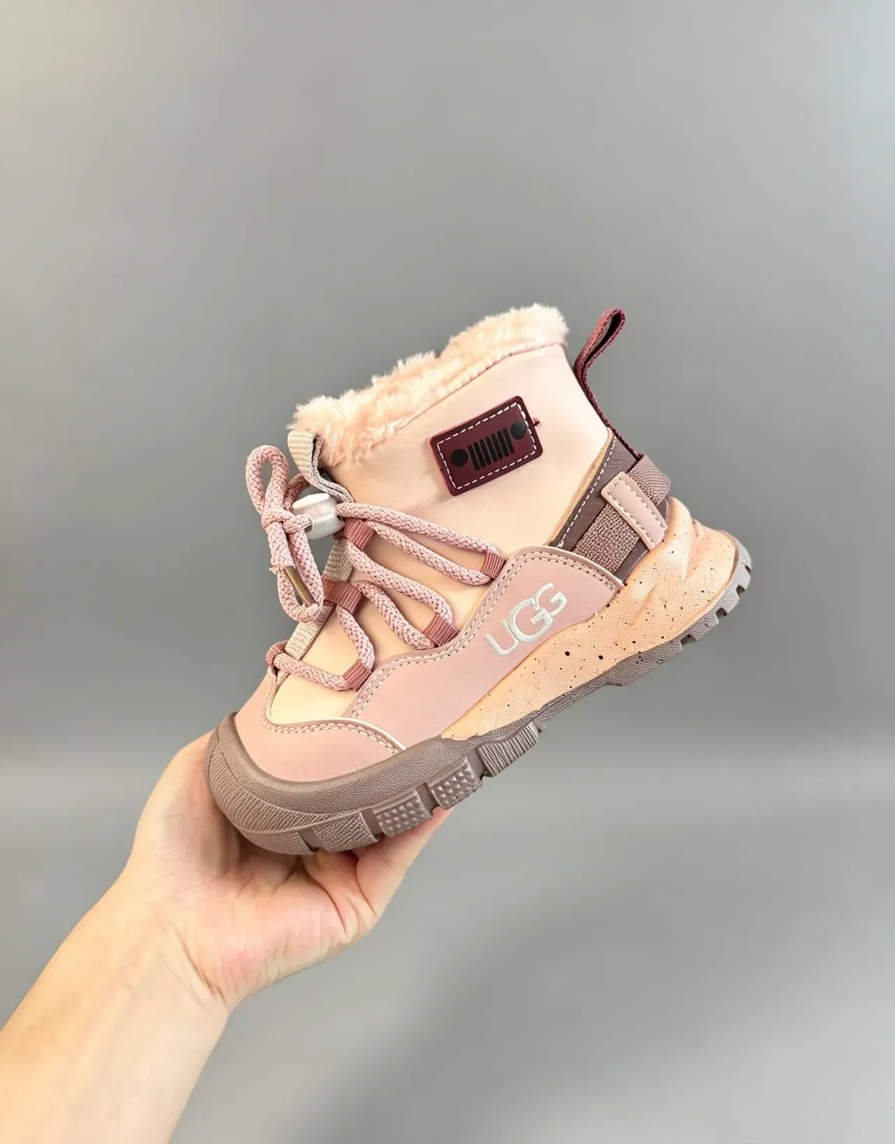 UGG भूरा ग्रे शियरलिंग लाइन्ड चंकी सोल स्नो बूट्स 5