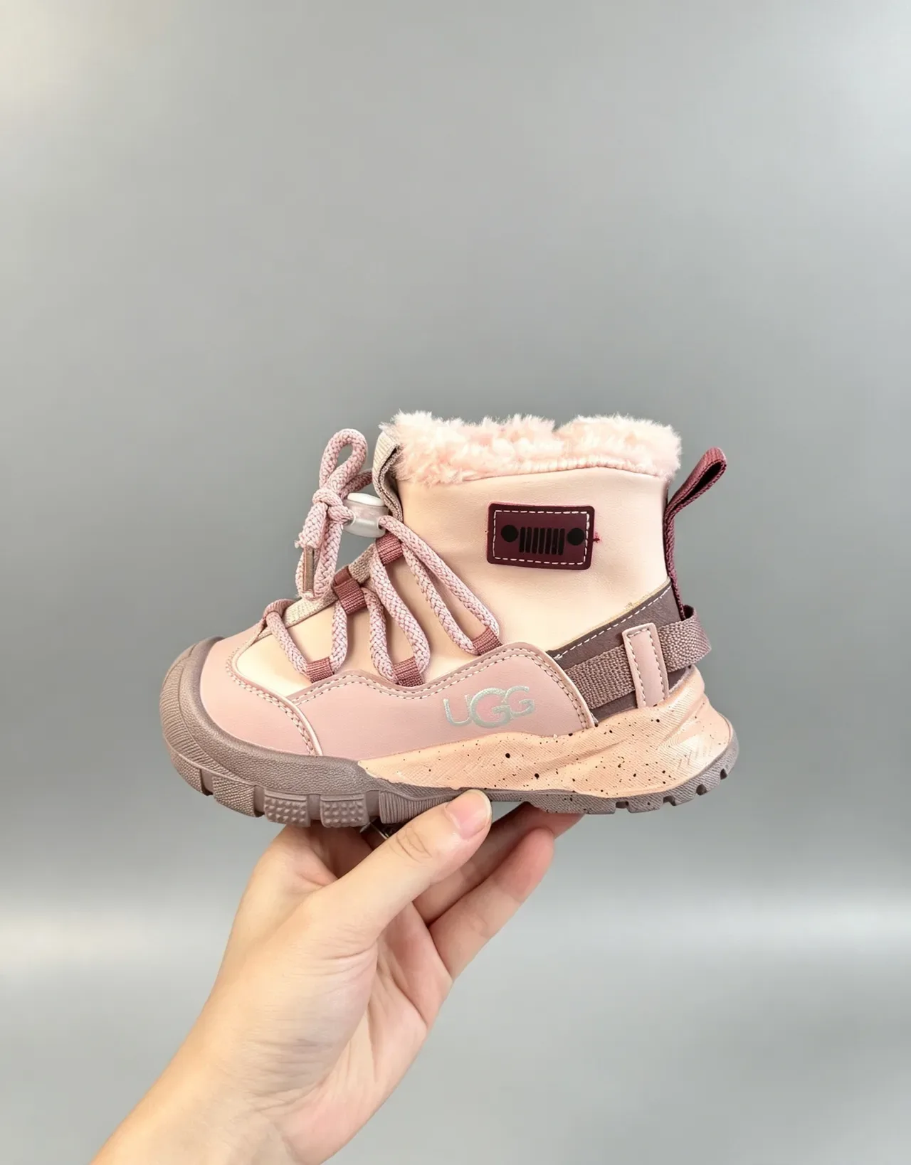 UGG भूरा ग्रे शियरलिंग लाइन्ड चंकी सोल स्नो बूट्स 6