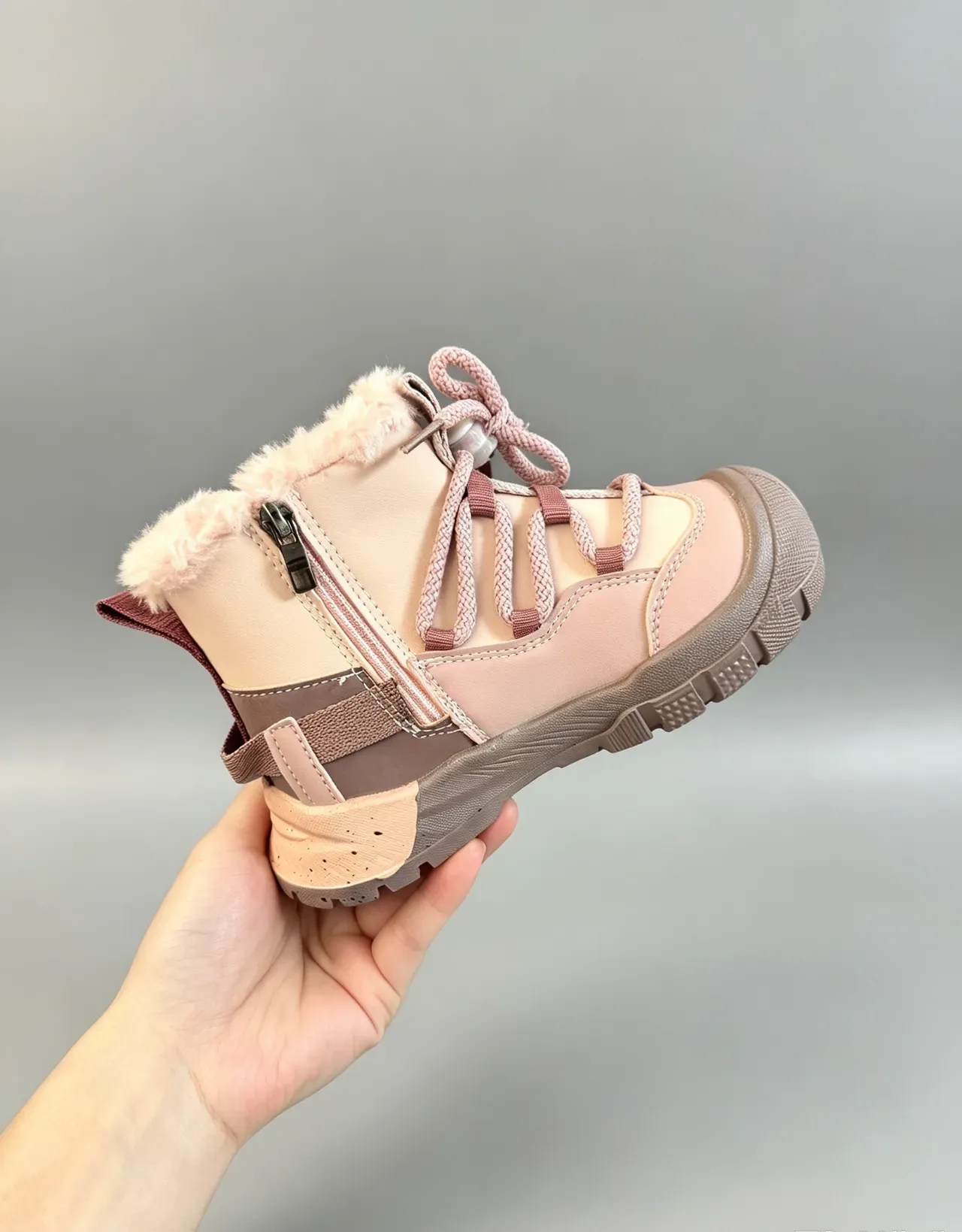 UGG भूरा ग्रे शियरलिंग लाइन्ड चंकी सोल स्नो बूट्स 8