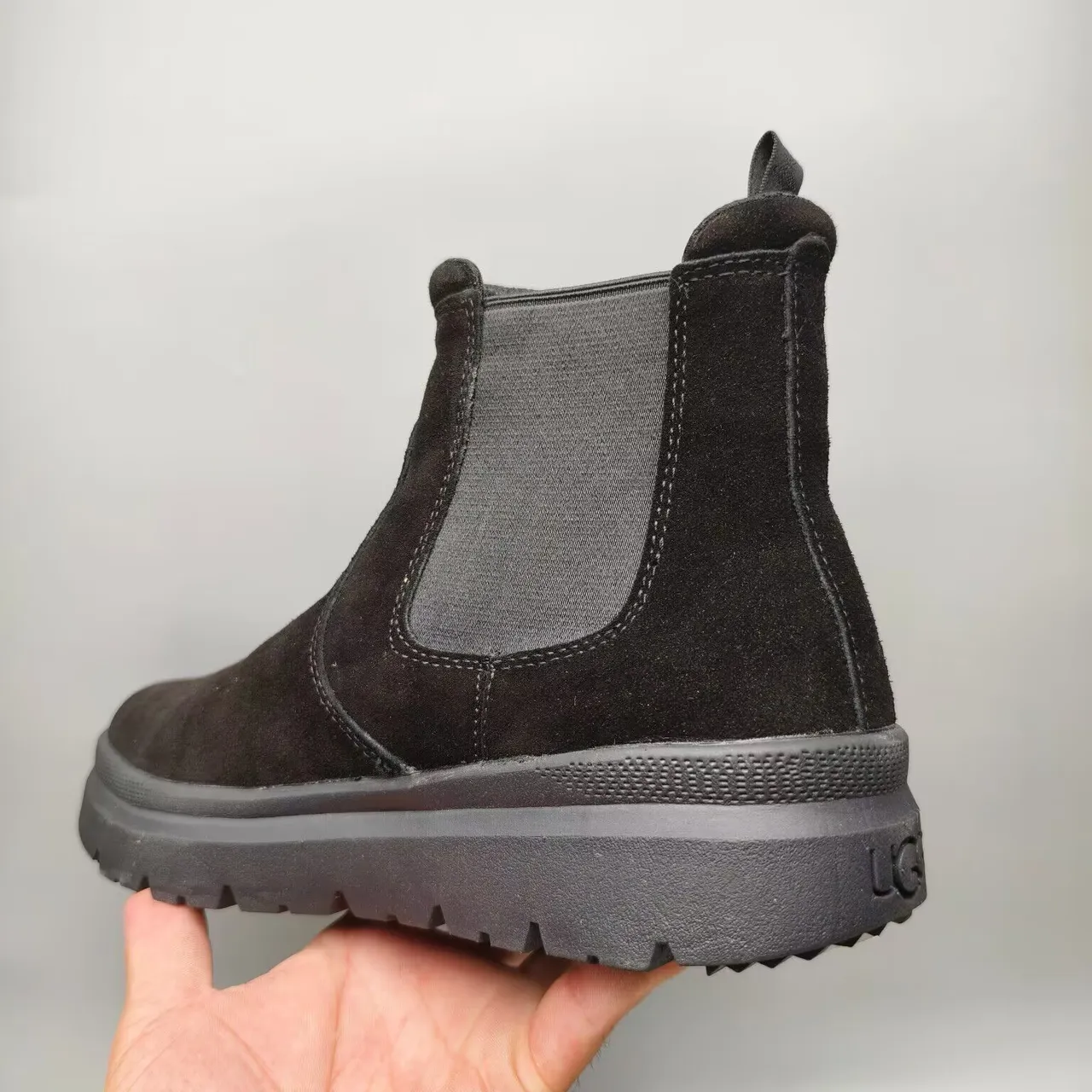 UGG Black Suede Upper Elastic Side Gussets Chelsea Boots 6