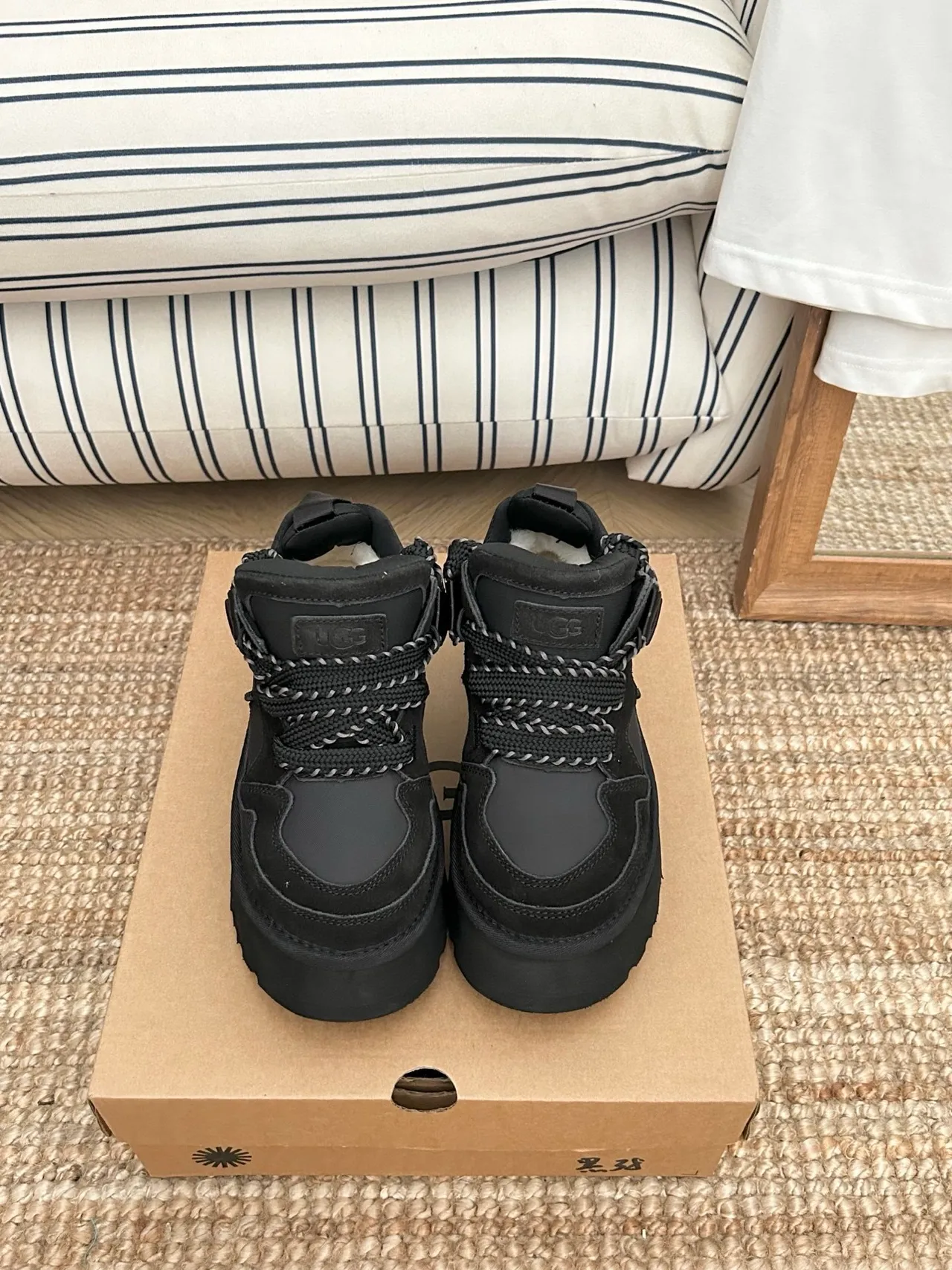 UGG Black White Chunky Platform Shearling-Lined Snow Boots 2
