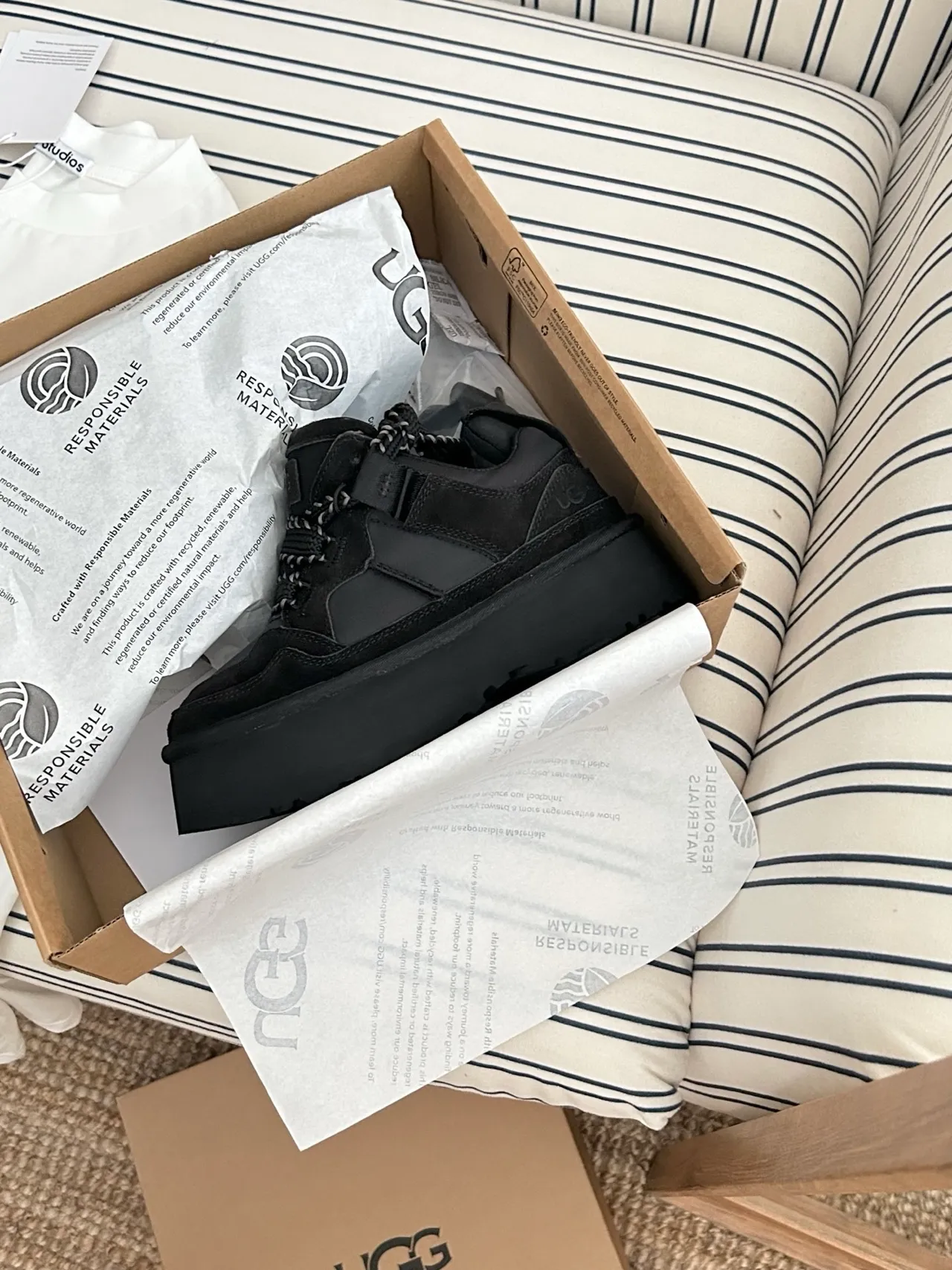 UGG Black White Chunky Platform Shearling-Lined Snow Boots 4