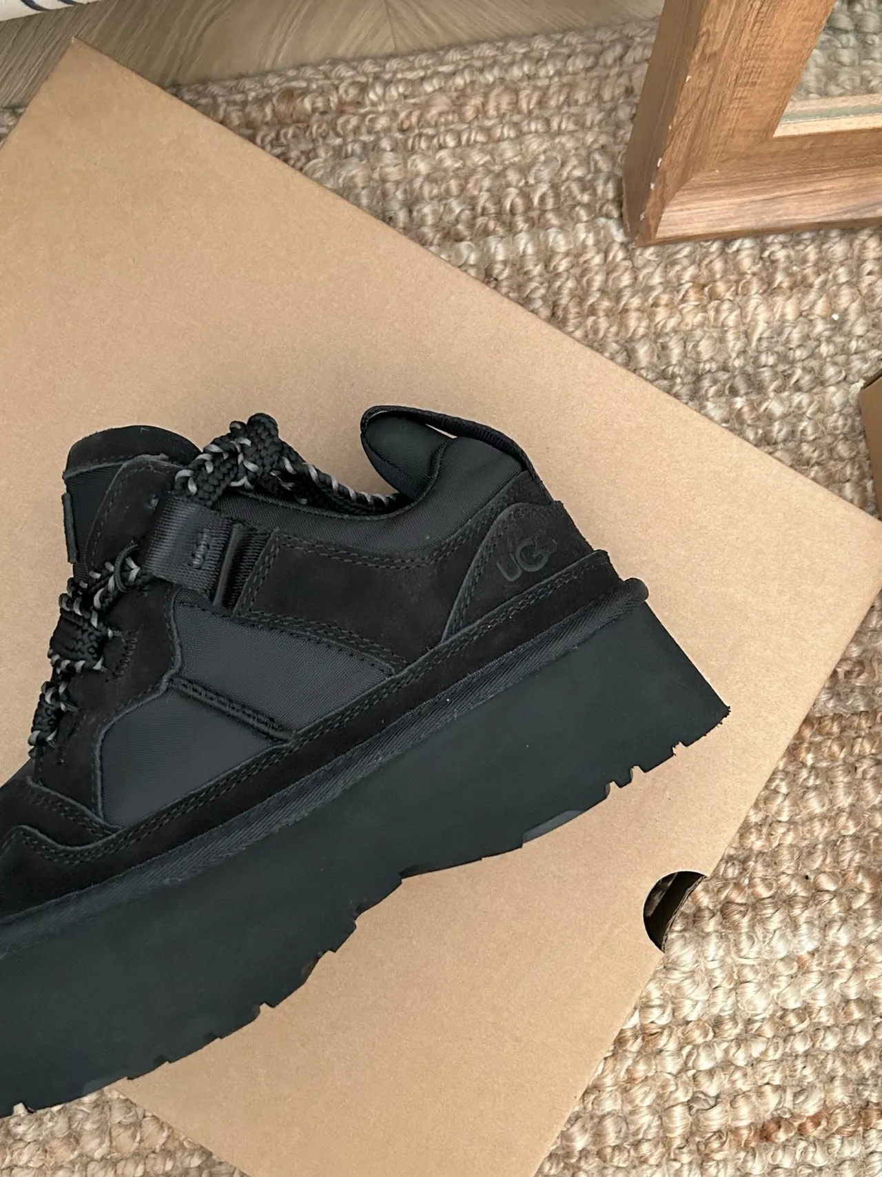 UGG Black White Chunky Platform Shearling-Lined Snow Boots 7