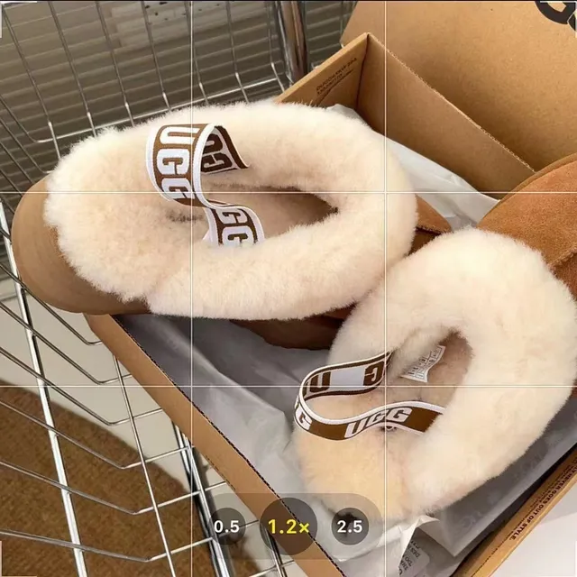 UGG Brown Beige Platform Sole Shearling-Lined Casual Shoes 8