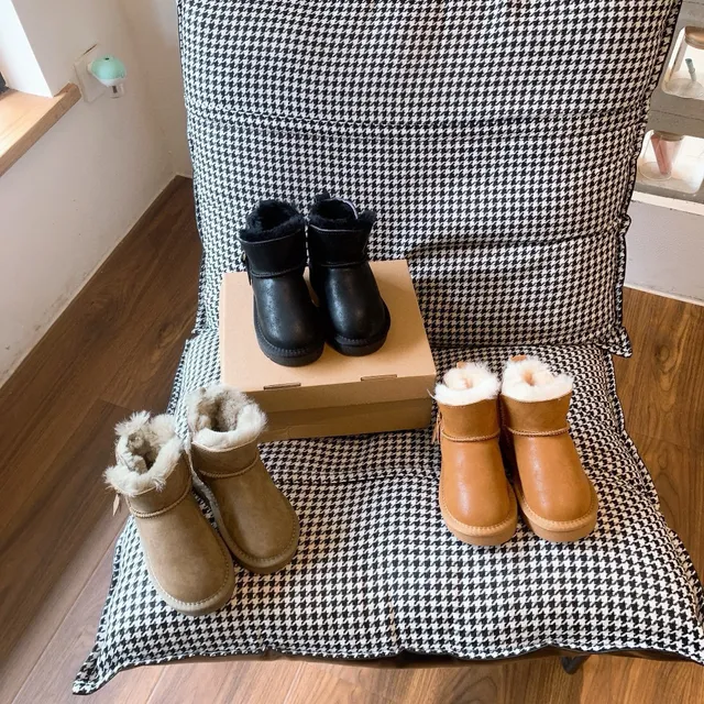 UGG Brown White Shearling-Lined Side-Zip Ankle Boots 6