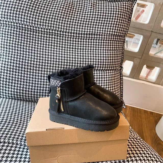UGG Brown White Shearling-Lined Side-Zip Ankle Boots 13