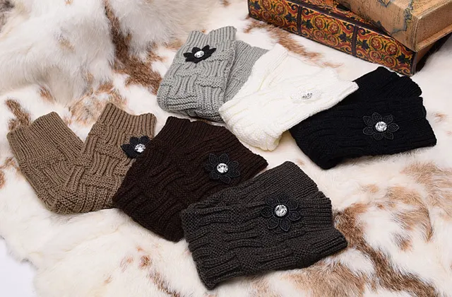 UGG Cable-Knit Fingerless Arm Warmers Black Knit Gloves 3