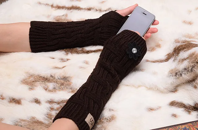 UGG Cable-Knit Fingerless Arm Warmers Black Knit Gloves 14