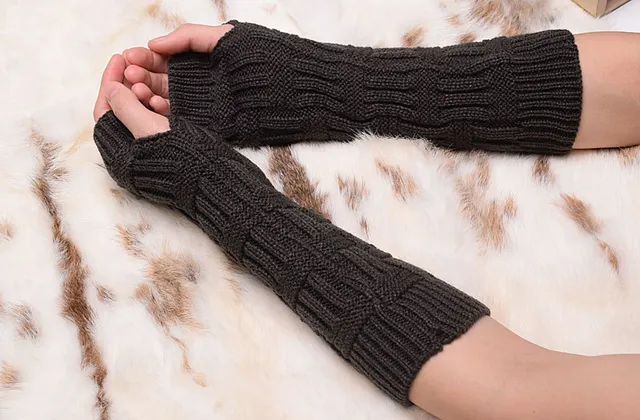 UGG Cable-Knit Fingerless Arm Warmers Black Knit Gloves 21