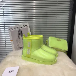 UGG Classic Mini Neon Lime Green botas de nieve transparentes