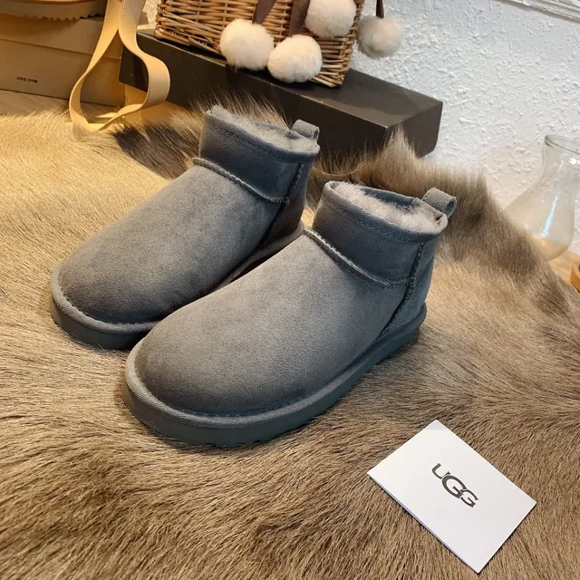 UGG Classic Short Suede Shearling-Lined Snow Boots 12