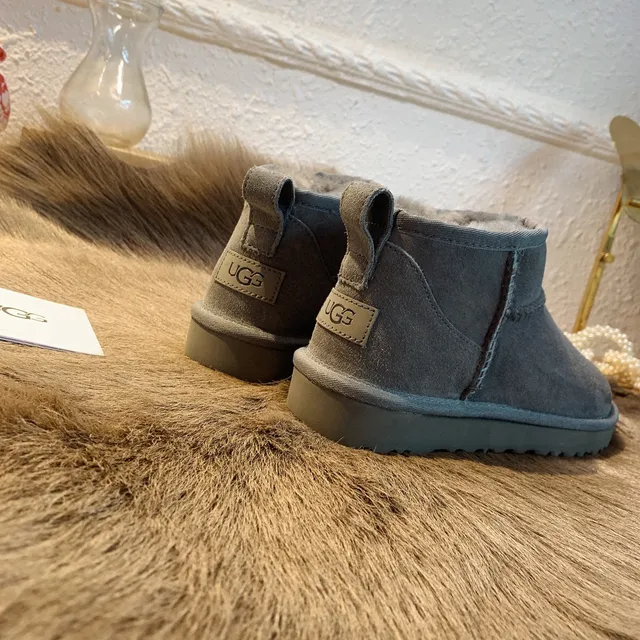 UGG Classic Short Suede Shearling-Lined Snow Boots 16
