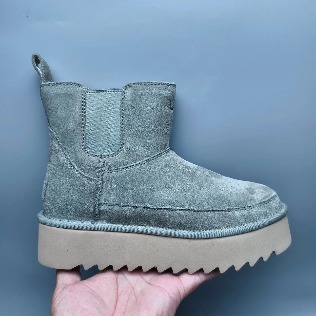 UGG Green Beige Platform Sole Elastic Side Gussets Chelsea Boots 2