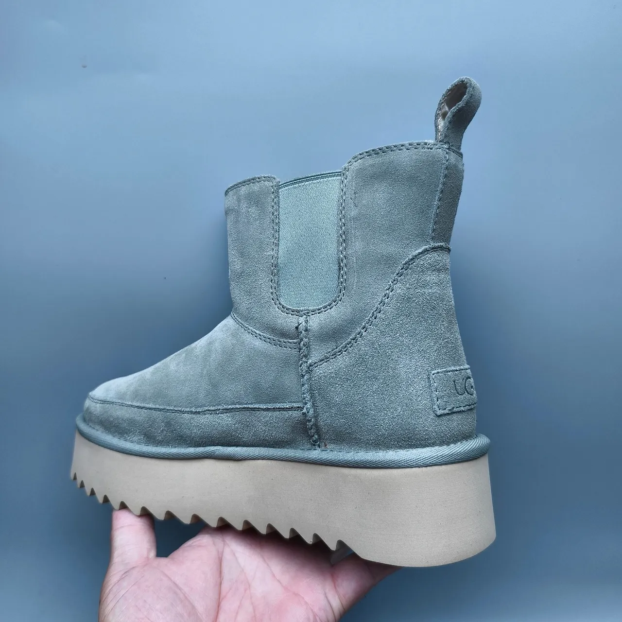 UGG Green Beige Platform Sole Elastic Side Gussets Chelsea Boots 4