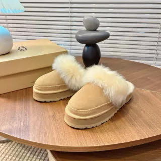 UGG Tasman بيج جلد سويدي محفوف بالشيرلينج نعال منصة