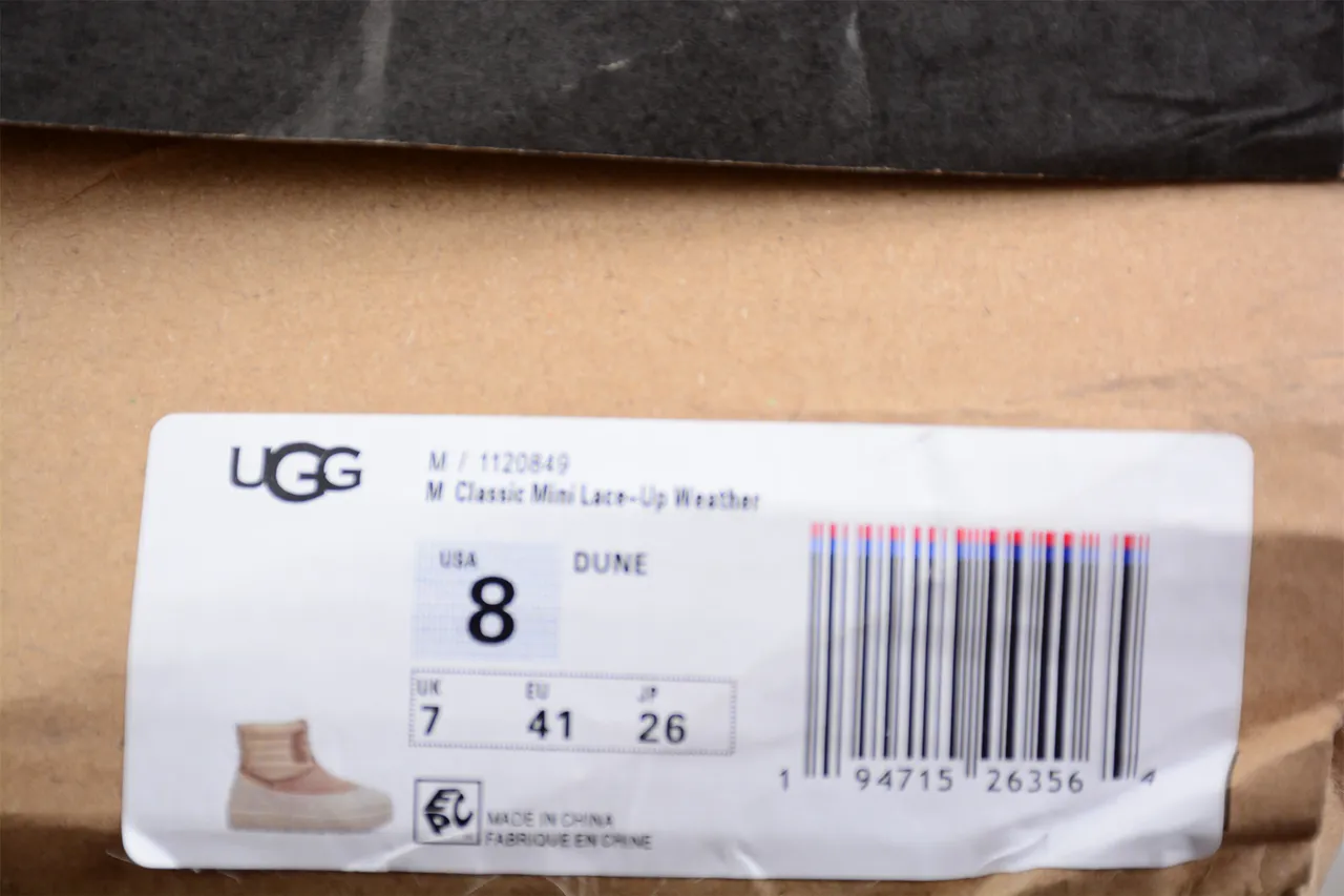 UGG Tasman Beige सादा कुइल्टेड पफर कफ सुड अपर बरफের बुट 2