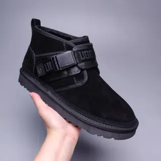 UGG Tasman 黑色麂皮带式雪靴