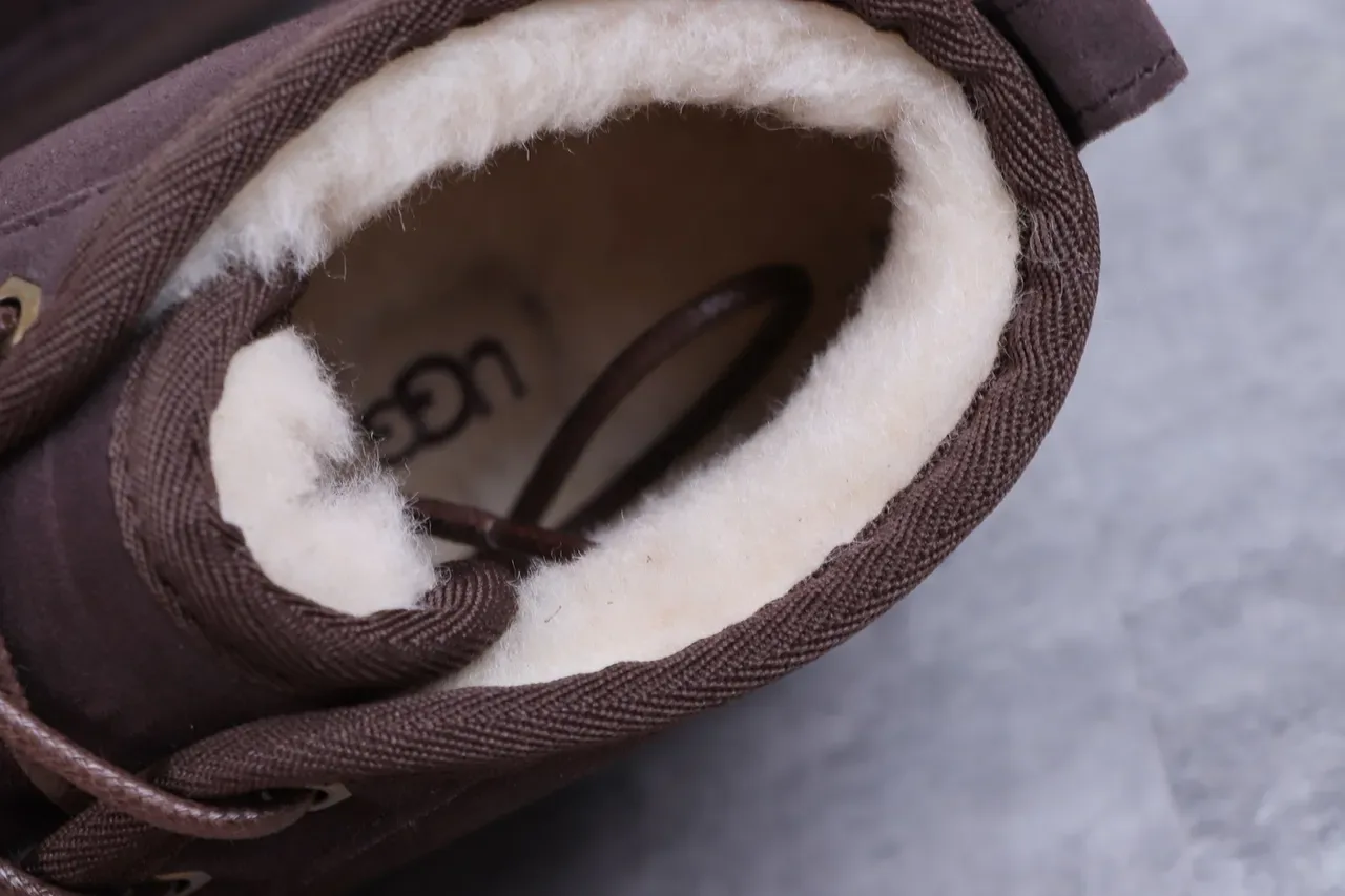 UGG Tasman 棕色羊皮羊毛内里系带雪靴 2